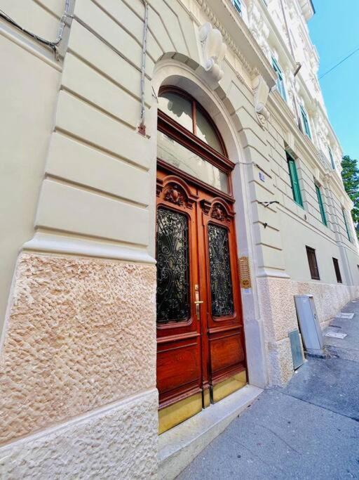 Ivi - Boutique Home Триест Екстериор снимка